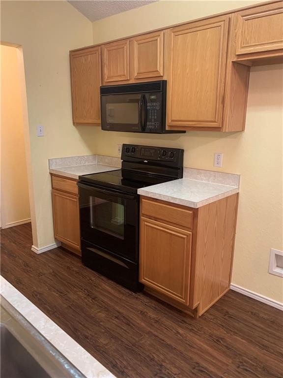 Foto del edificio - 2413 Kelton St
