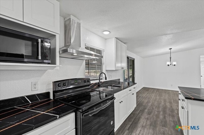 Building Photo - 180 Dunlap Cir