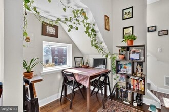 Building Photo - 2050 Frankford Ave