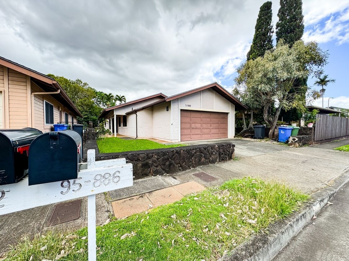 Primary Photo - Pet Friendly Mililani House