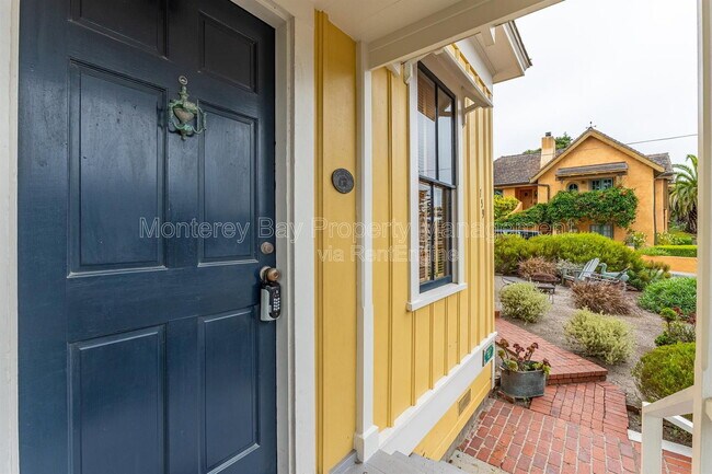 Building Photo - 759 Lighthouse Ave