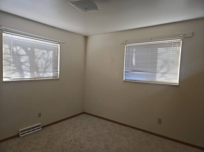 Foto del edificio - 502 Yale Pl