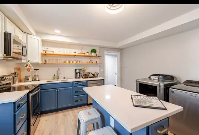 Foto del edificio - 1621 Harrison Ave
