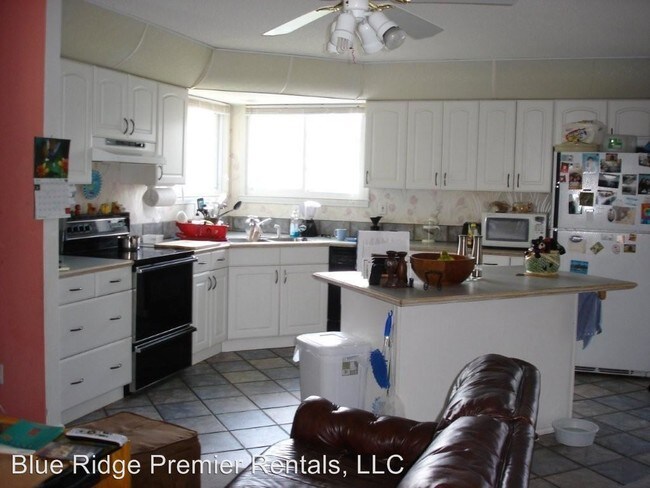 Building Photo - 2 br, 2 bath Apartment - 86 Landeau Circle