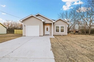 Building Photo - 415 Williams Dr