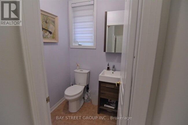 Photo du bâtiment - 111 Southbrook Crescent