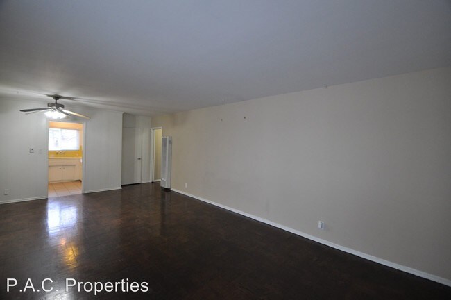 Building Photo - 4924 Tujunga Ave