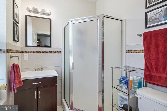 Building Photo - 2001 Federal St