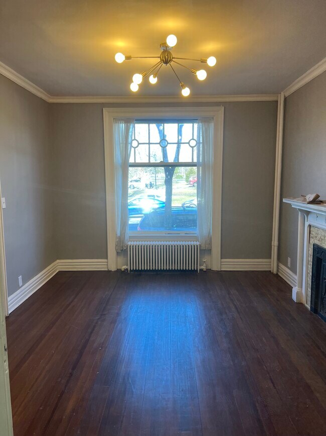Él - 520 Madison Ave