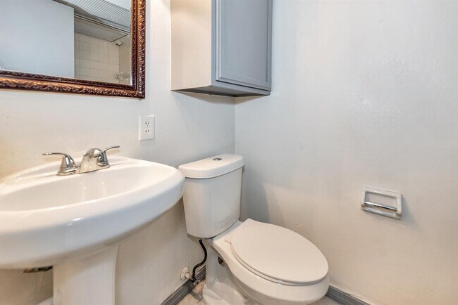 Foto del edificio - 1802 N Wayside Dr