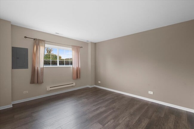 Building Photo - 1092 Sapphire Ln