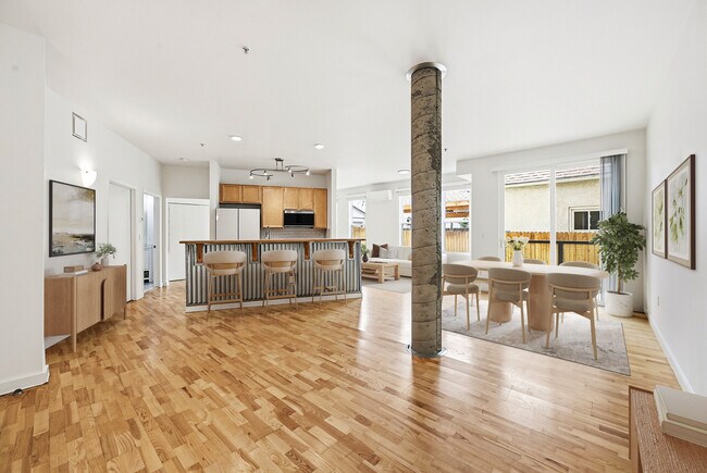 Foto del edificio - 2422 Tremont Pl