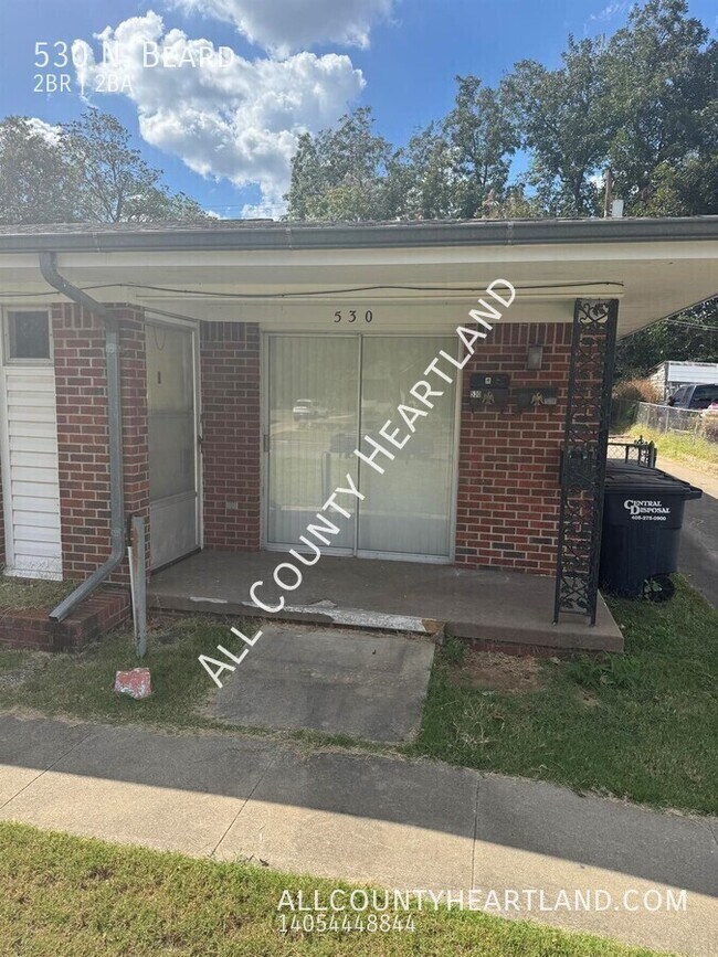 Building Photo - 530 N Beard Ave