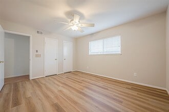 Building Photo - 5723 Jason St