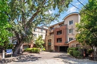 Building Photo - 1310 Creekside Dr