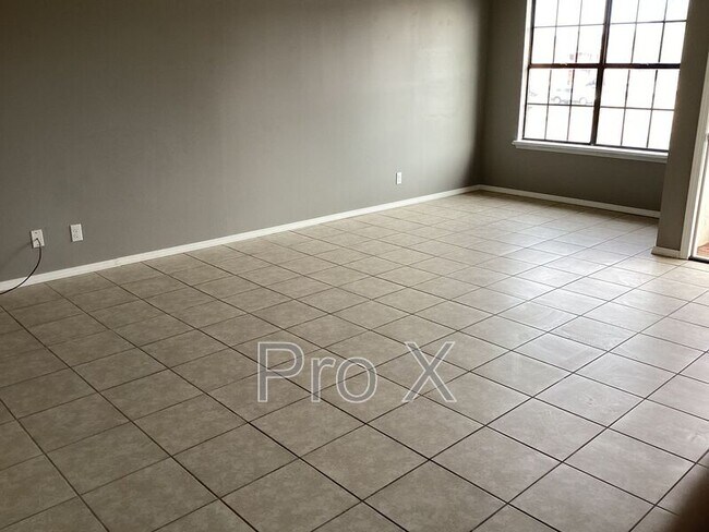 Foto del edificio - 1021 S St Louis Ave