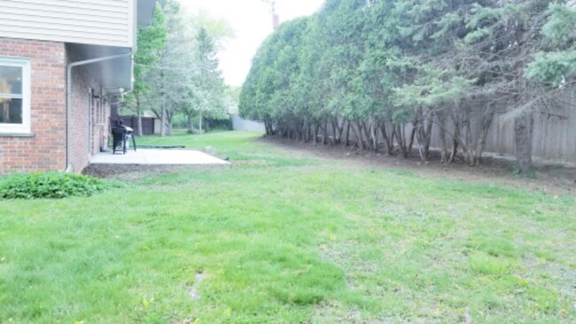 Building Photo - 66 Brentwood Dr