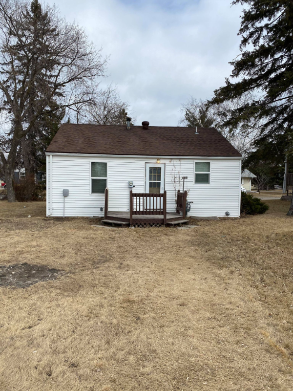 Foto principal - 519 Dewey Ave N