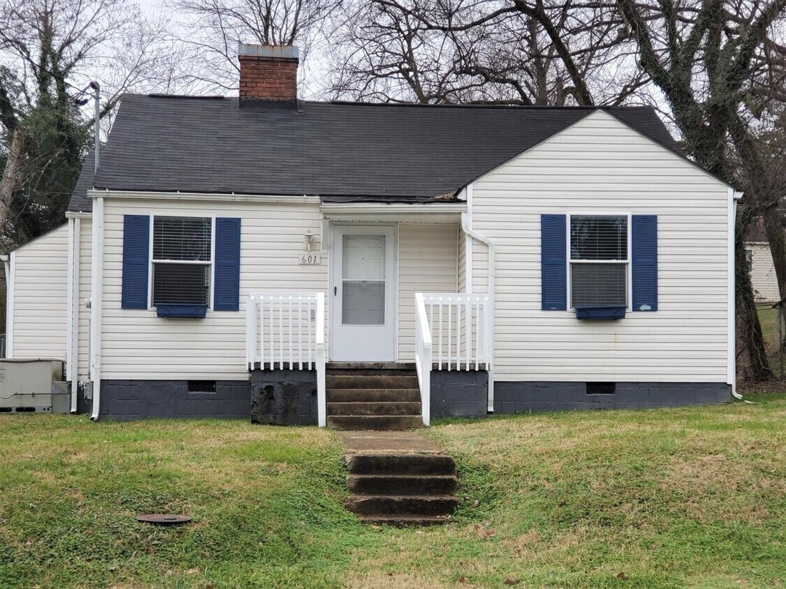Primary Photo - Renovated 2BR / 1BA Bearden Area Cottage!