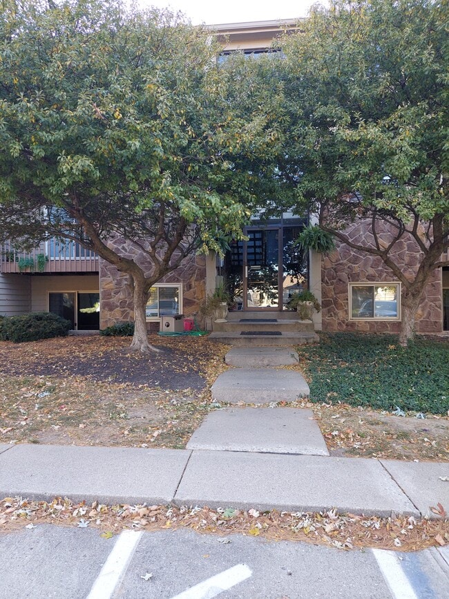 Foto del edificio - 9574 Cornell Ln
