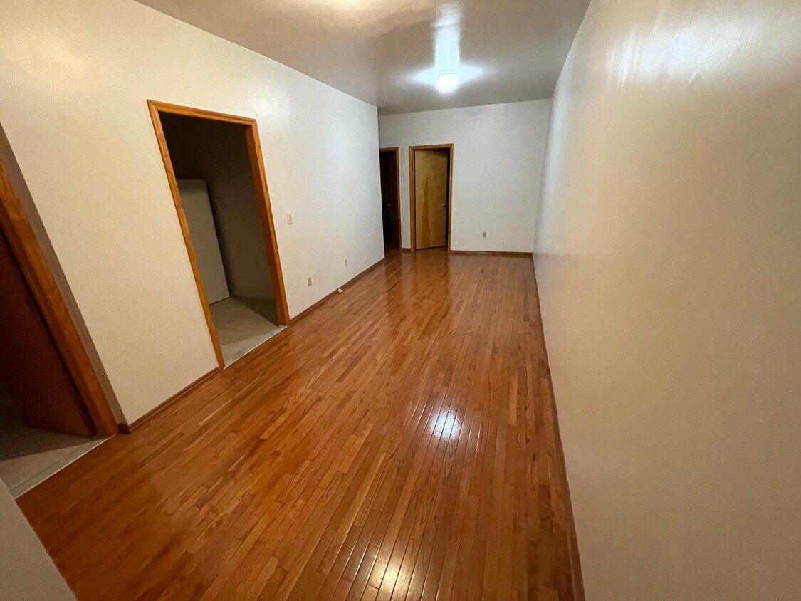 Living Room - 21521 Jamaica Ave