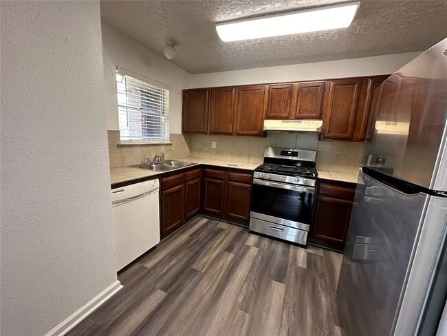 Building Photo - 5434 Parkridge Dr