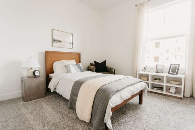 Foto del edificio - 782 Pratt Ln