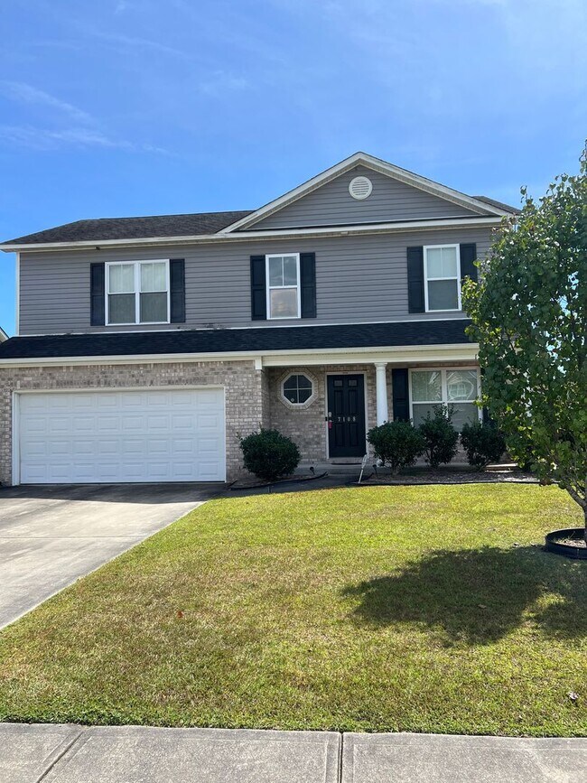 Building Photo - 7108 Verona Dr