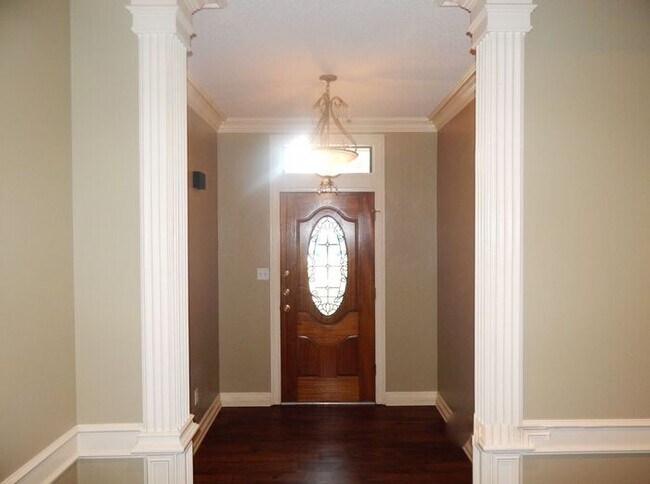 Foto del edificio - 5619 Oleander Dr