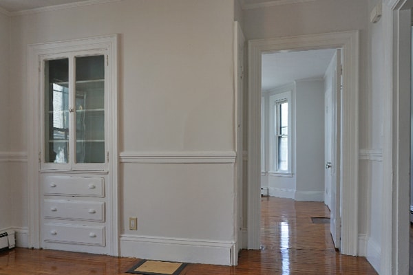 Building Photo - 23 Maple St