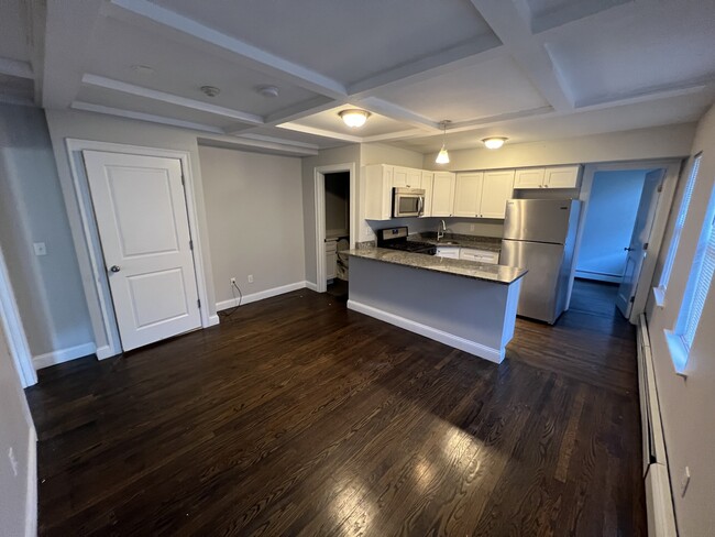 Building Photo - 70 Safford St