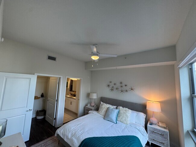 Foto del edificio - 475 NE 25th St
