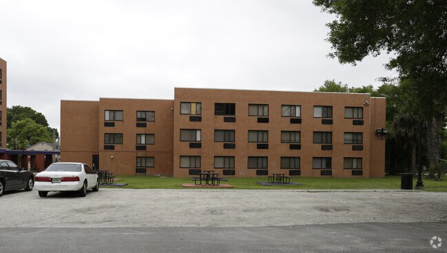 Foto del edificio - Morris Cone Hall