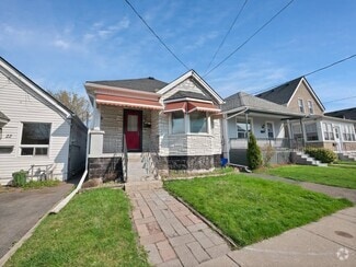 Building Photo - 20 Edgar St