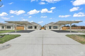 Building Photo - 6903 N 59th Ln