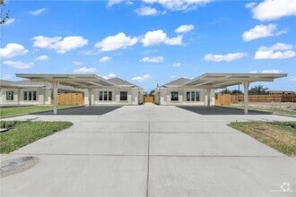 Building Photo - 6903 N 59th Ln