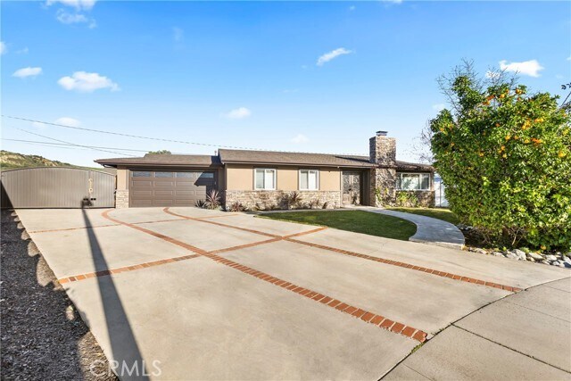 Building Photo - 1377 Hazelwood Pl