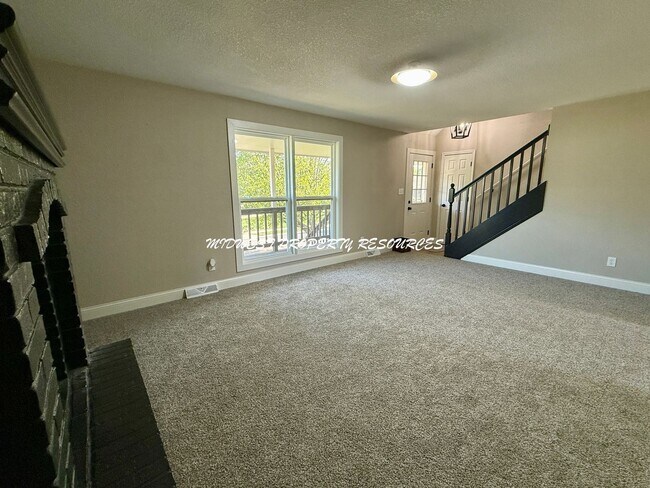 Foto del edificio - Beautifully Remodeled 4 Bedroom, 3 Bath Home