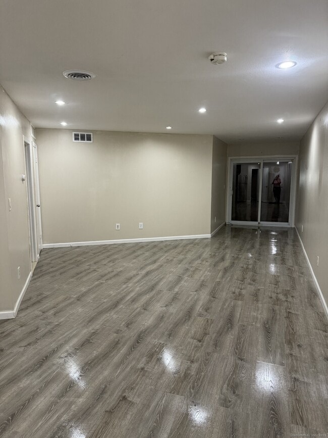 Building Photo - 124 Biruta St