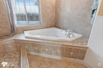 Building Photo - 8908 E Mint Cir