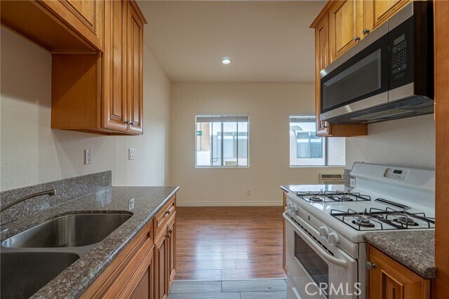 Foto del edificio - 10085 Tujunga Canyon Blvd