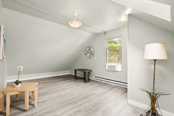 Foto principal - 318 Concord St