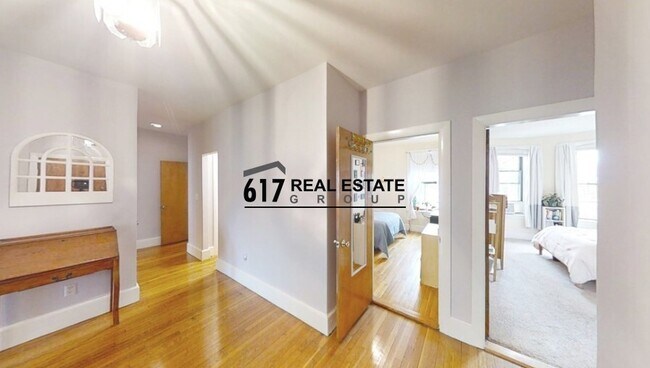 Building Photo - 39 St Paul St