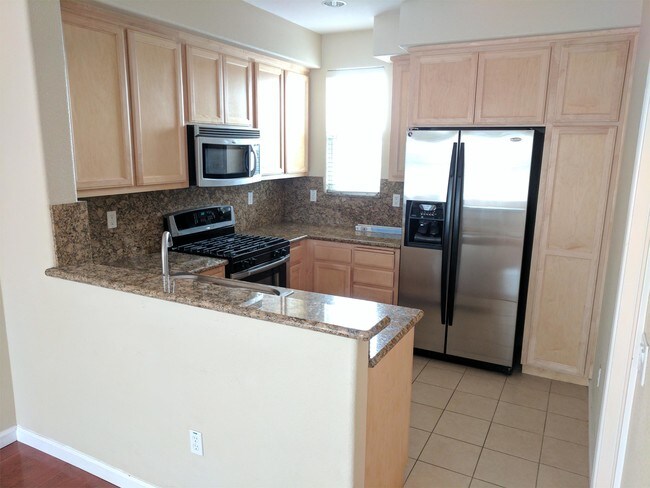 Building Photo - 241 Parc Pl Dr