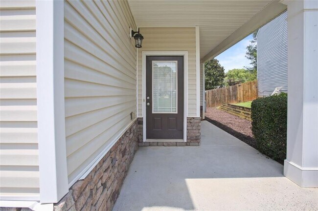 Foto del edificio - 5078 McEver View Dr