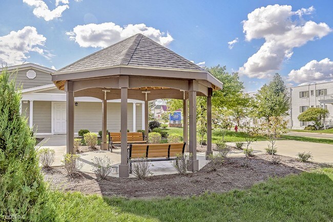Foto del edificio - 1 br, 1 bath  - Fayette Landing