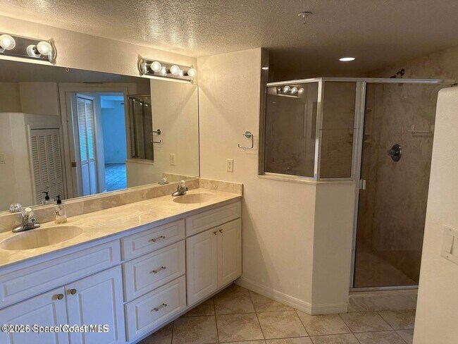 Building Photo - 8914 Puerto Del Rio Dr