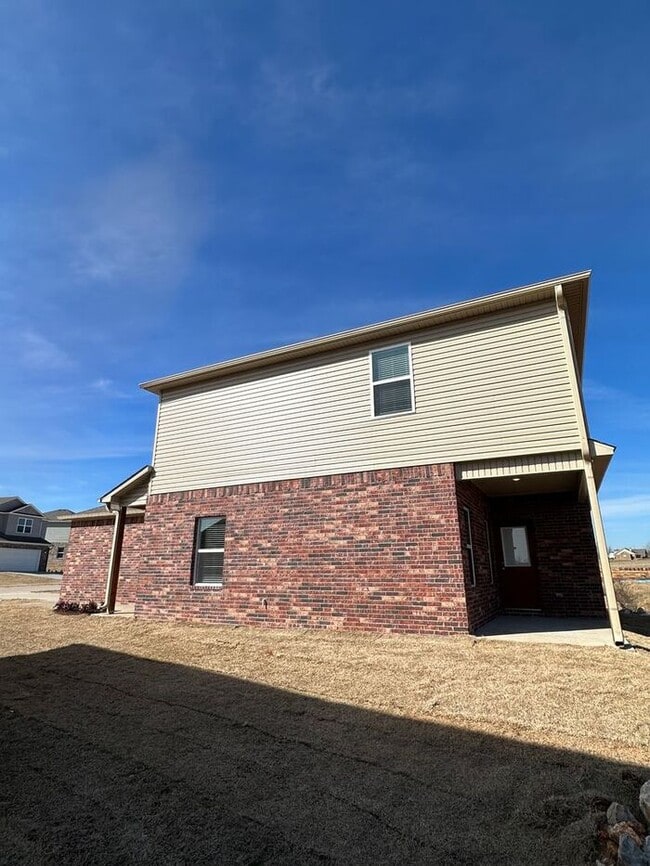 Building Photo - BRAND NEW Three Bedroom | Two and a Half B...