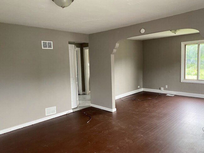 Foto del edificio - 7061 Idlewild Ave