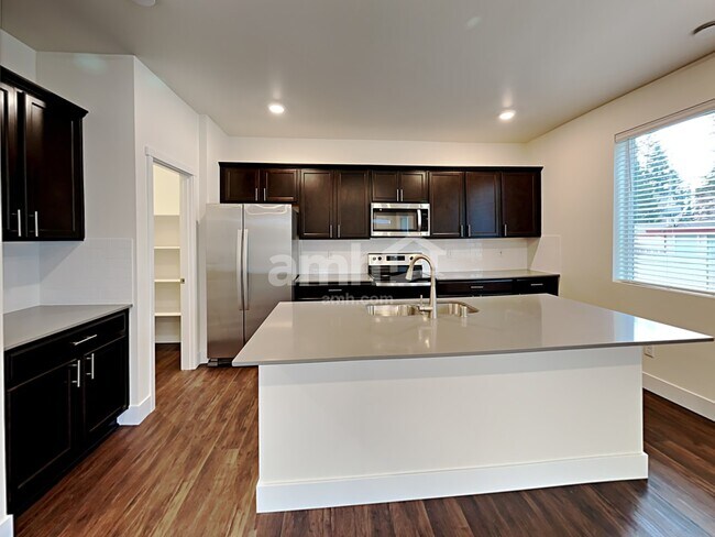 Foto del edificio - 7829 Verona Loop SW